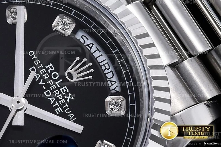 0513 RDD0220E – DayDate 36mm Functional 700